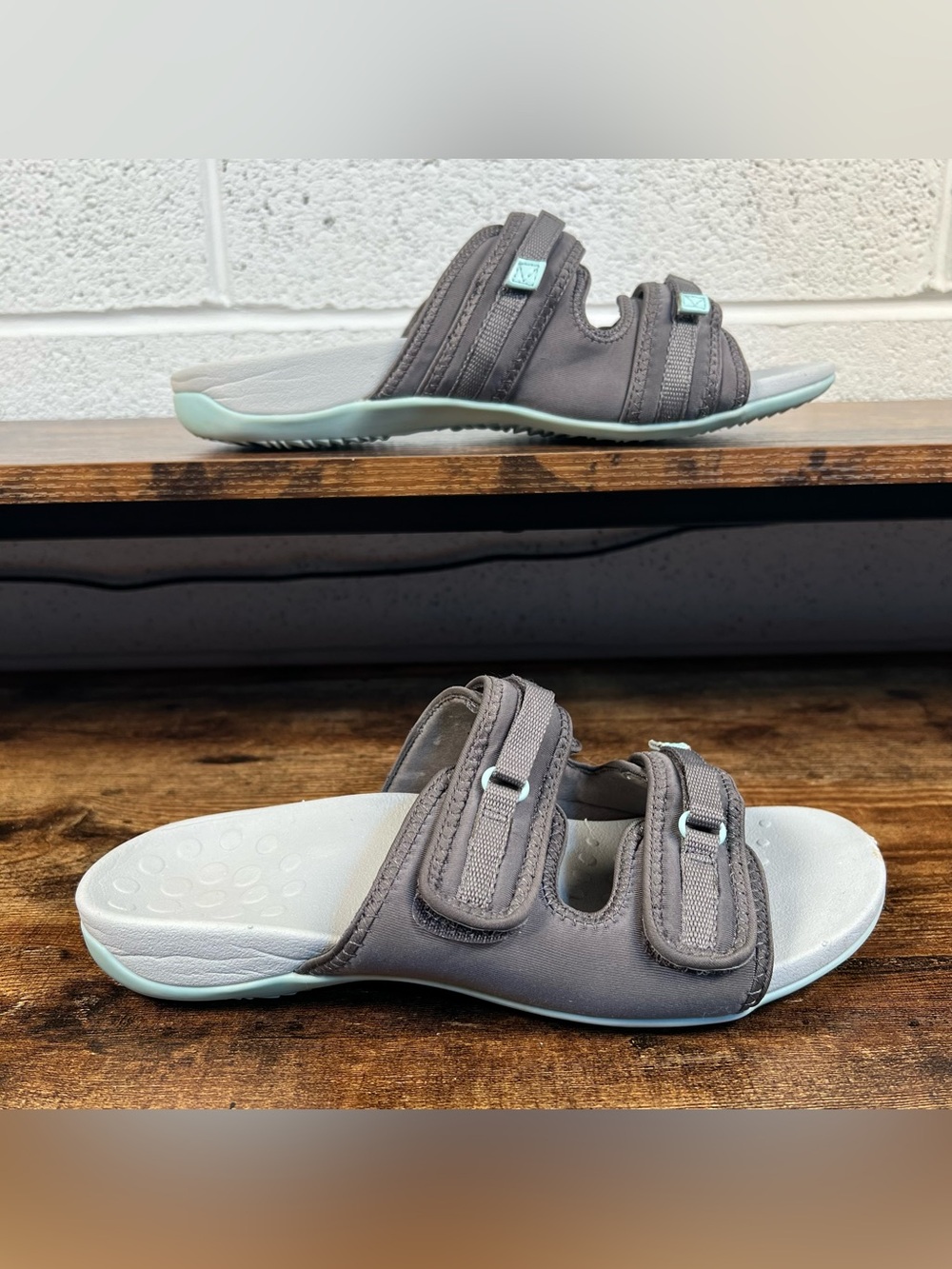 Vionic Sandals Slides Adjustable Straps Gray Sarah Women's 9